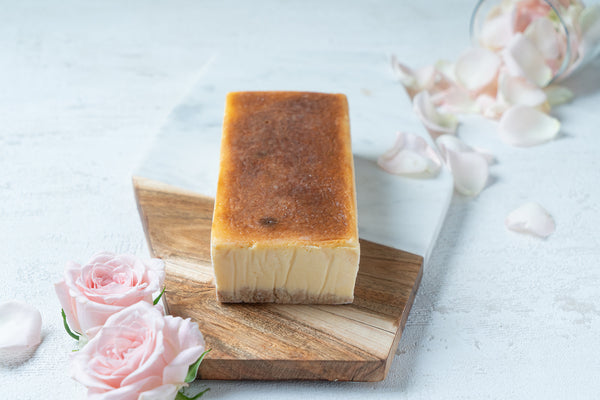 薔薇 ✕ レモン ✕ ベイクドチーズケーキ「BAKED ROSE」